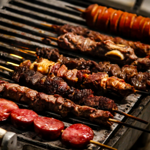 Spiedini di carne alla brace
